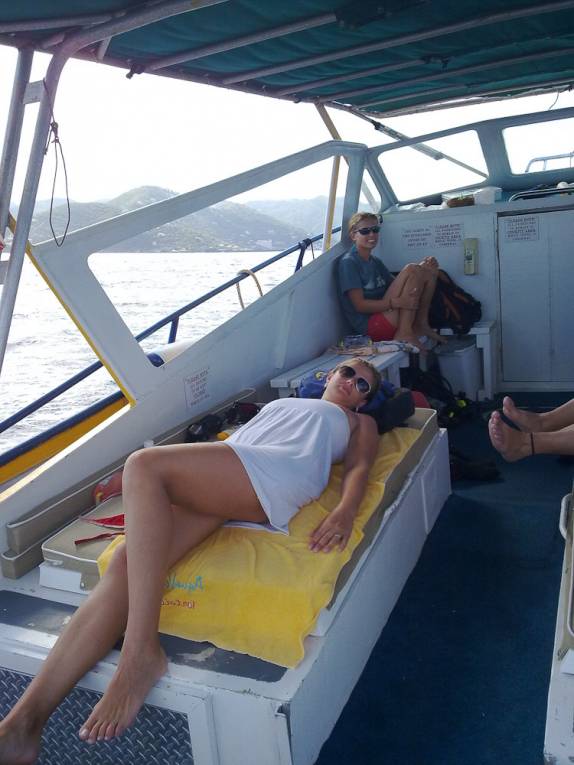 Ana no barco que nos levou ao naufrágio do Rhone